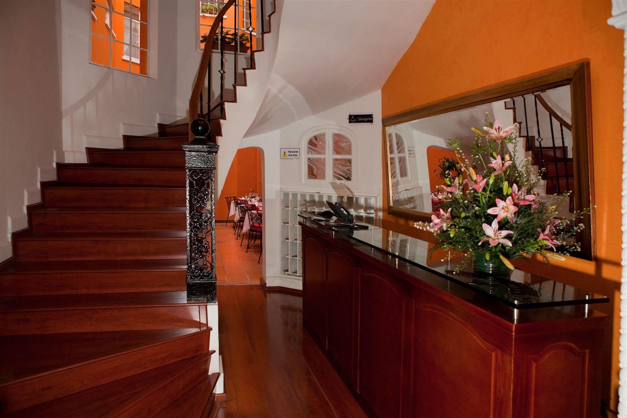 Hotel Ambar โบโกตา ภายนอก รูปภาพ